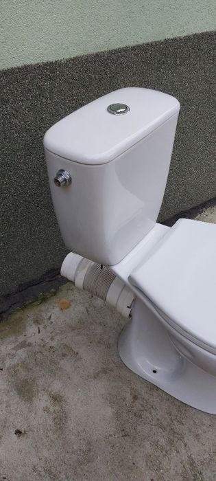 Wc kompakt, toaleta na działkę  lub remont.