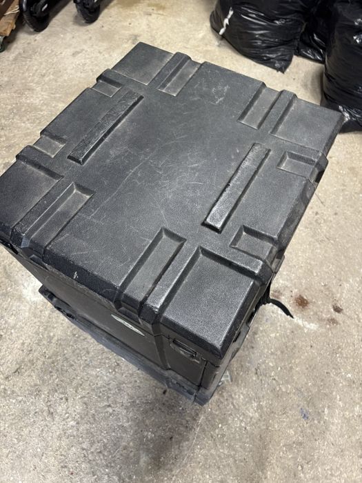 Rack SKB up and down