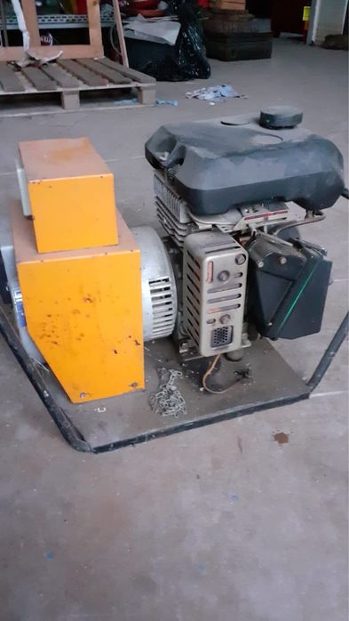 Генератор 3 кВт  Італія .