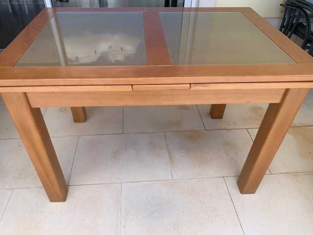 Mesa extensível de madeira e vidro de cozinha ou sala