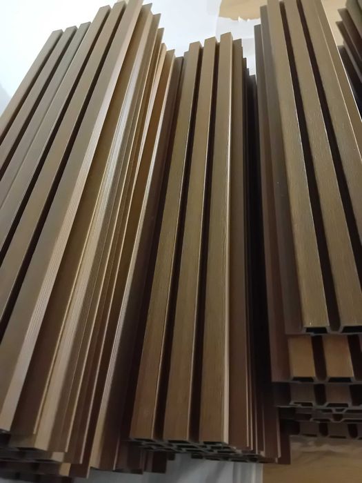 Réguas de compósito para decoração