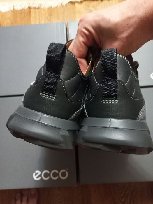 Ecco mx m low сірий колір