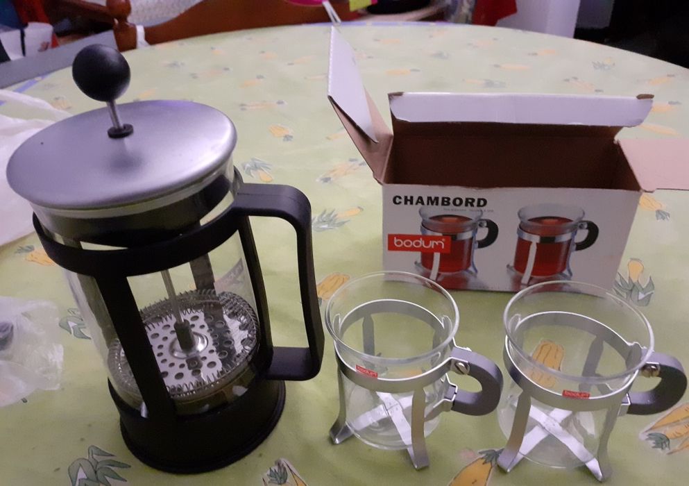 Cafeteira vidro de Chá Marca Bodum e Duas Chavanas vidro 100% Novo