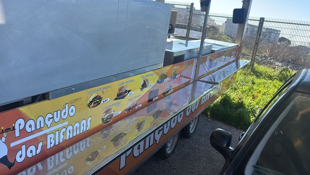 Roulote bar tudo a funcionar