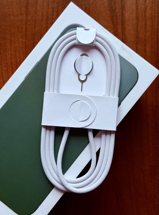 кабель type-c  Apple для iPhone 15/16/17 USB-C to USB-C из комплекта