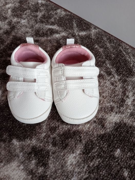 Продам дитячі пінетки