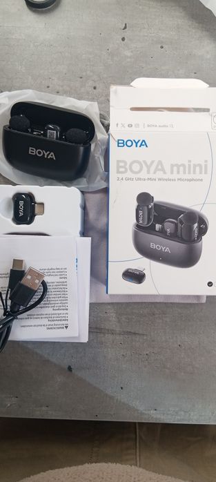 Mikrofony krawatowe Boya mini 12 z etui ładującym adapter Bluetooth