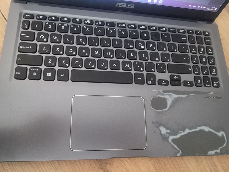 Asus x515j core i3,8/256,видеокарта 2g