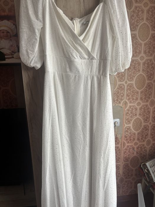 Продам весільну-випускну сукню