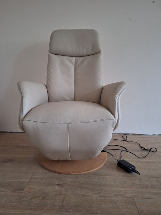 Na sprzedaż oferuję luksusowy, niemiecki fotel relaksacyjny premium marki Himolla model Easy Swing