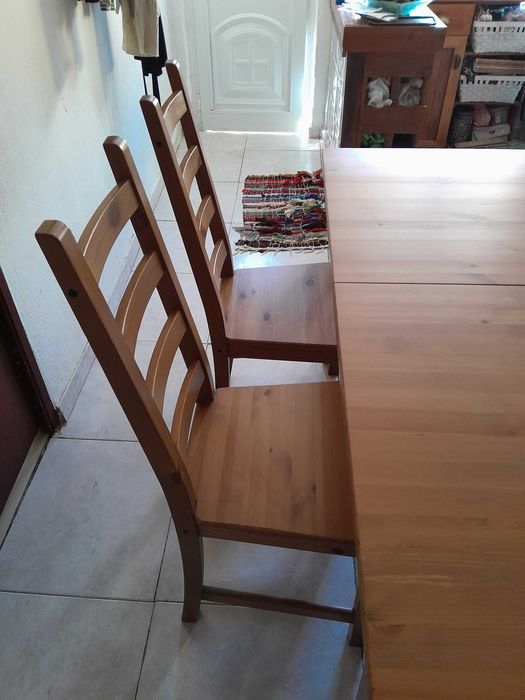 Mesa extensível ikea pinho mel e 4 cadeiras