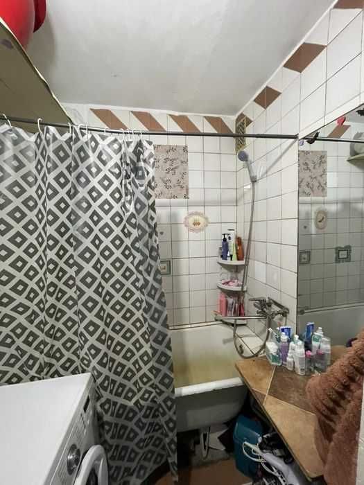 ПРОДАМ 2 кім. квартиру! СУПЕР - ЛОКАЦІЯ - Зарічанська! • ID 3318