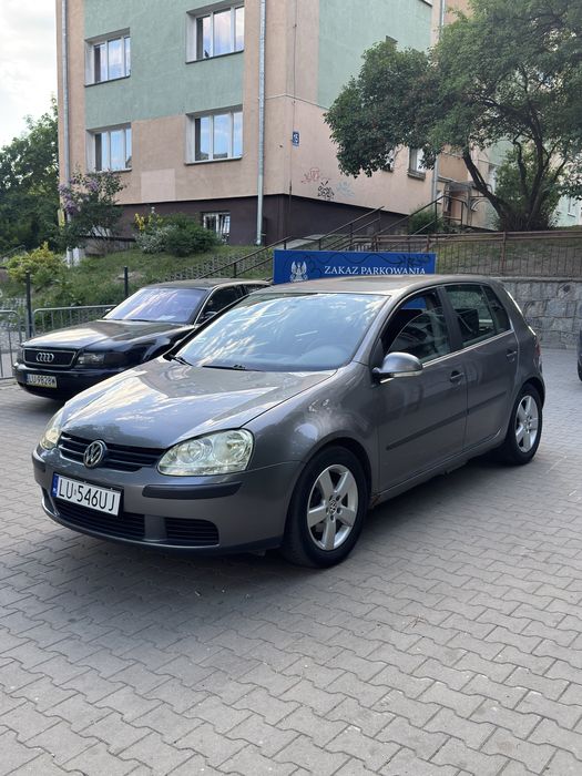 Volkswagen Golf Mk5.