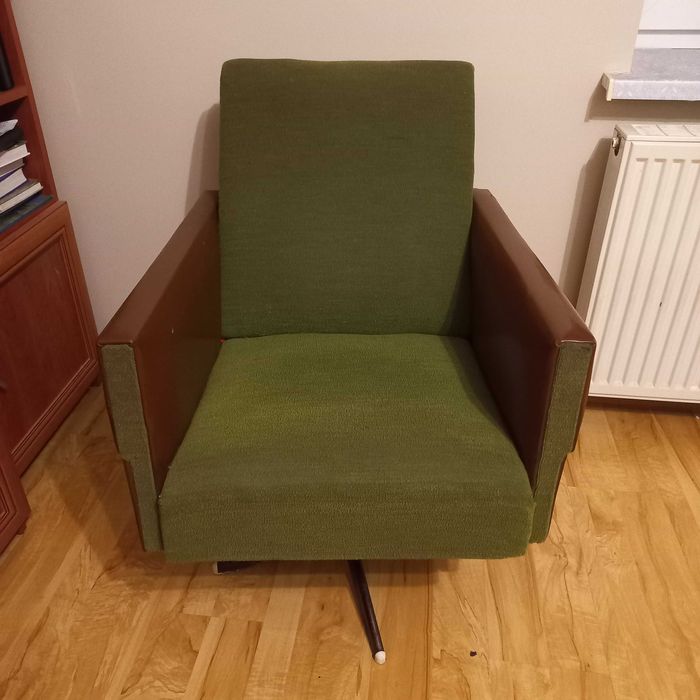 Fotel Prl klubowy obrotowy zielony.Piekny oryginal!