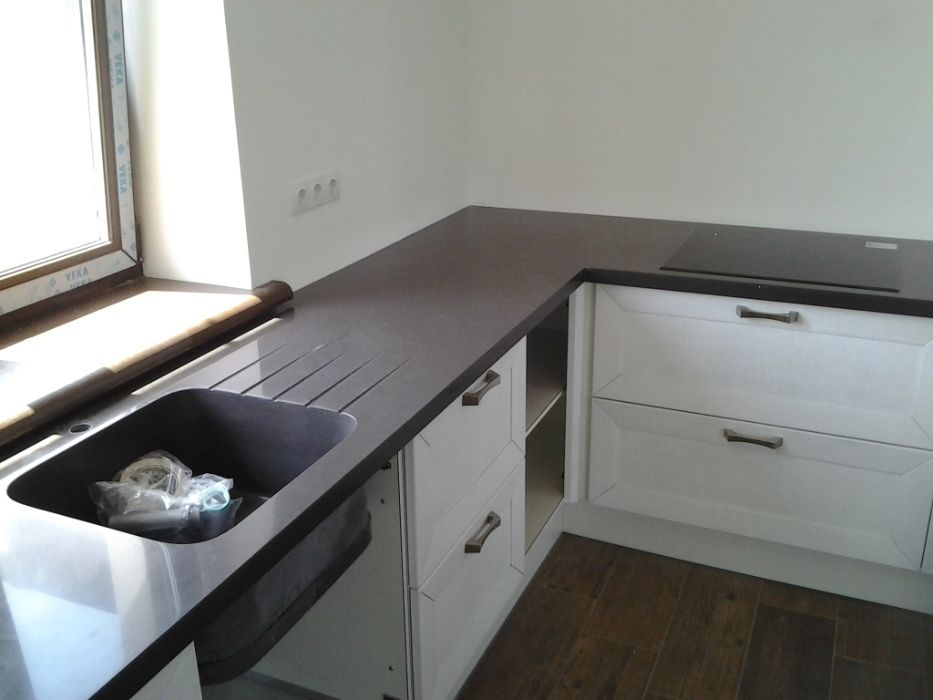 Столешница кухонная. Изделия из акрилового камня.