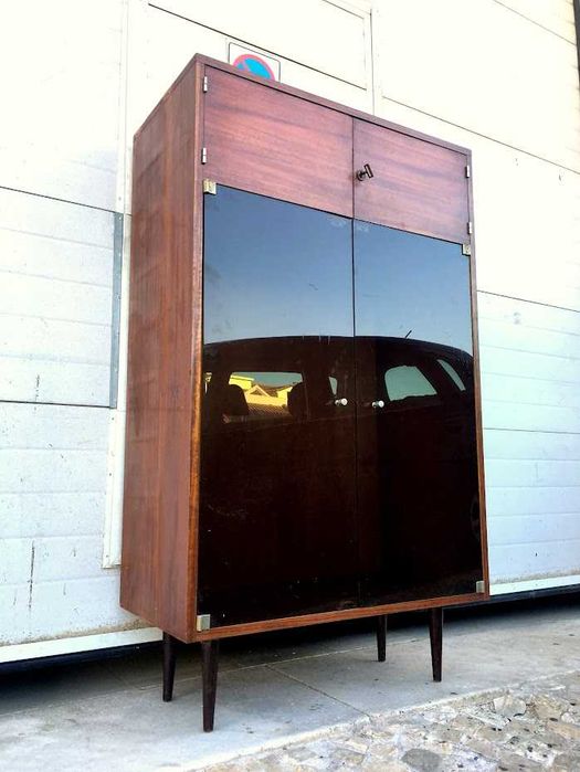 Armário vintage +80comp X 40prof X 137alt.