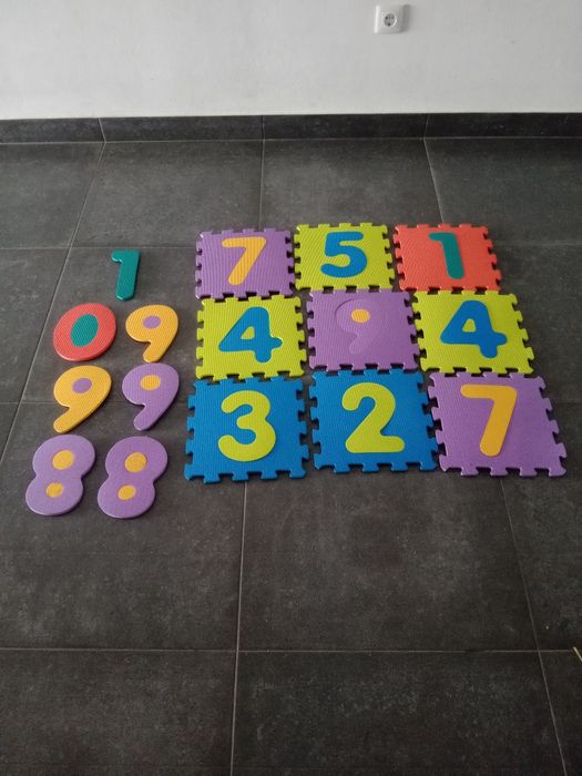 Tapete numérico em esponja