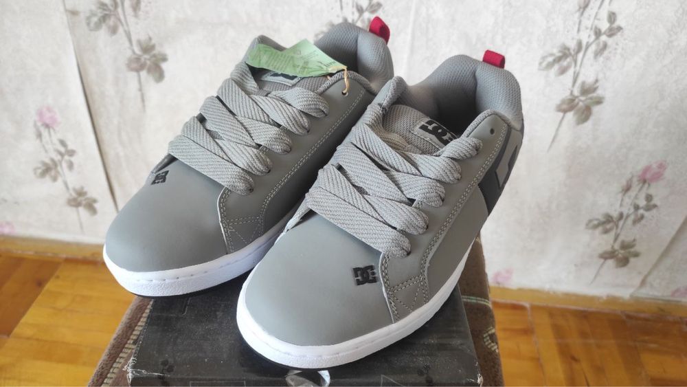 Чоловічі Кроссівки Dc Court Graffik SQ 40 розмір