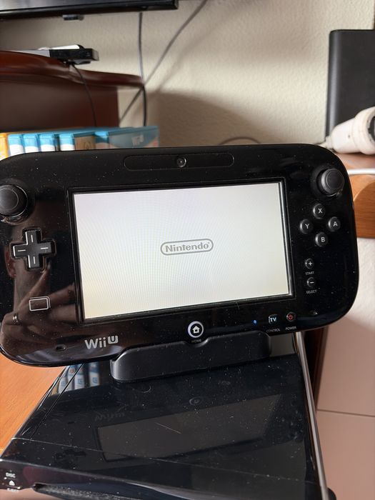 Consola Wii U com Gamepad e jogos