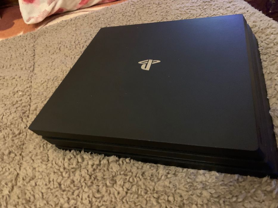Vendo ps4 pro usada