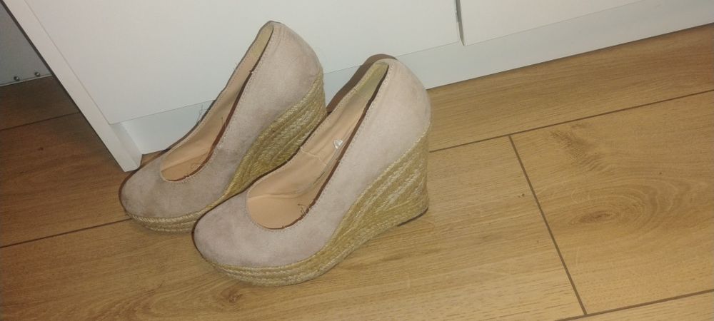 Buty na platformie 37