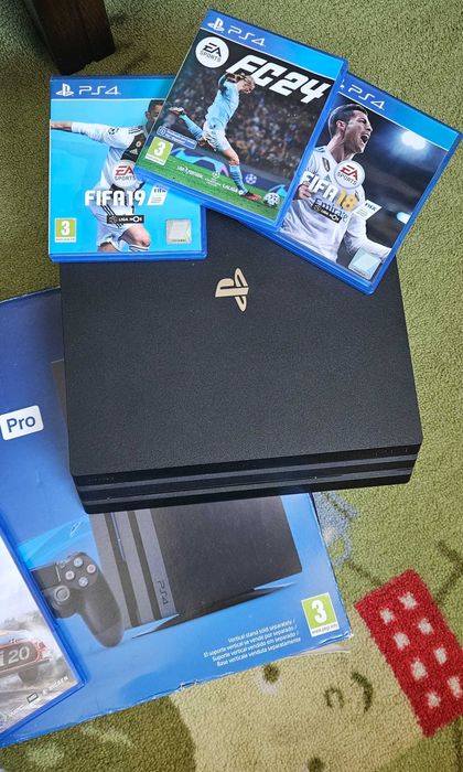 PS4 PRO + 20 Jogos