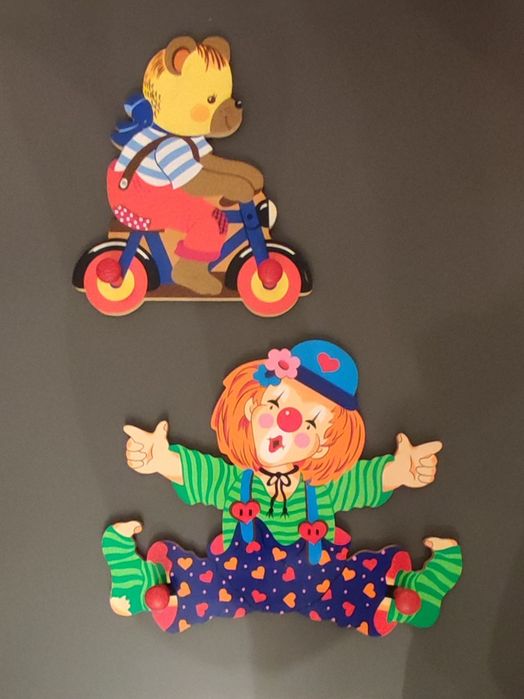 Вішалка настінна дитяча