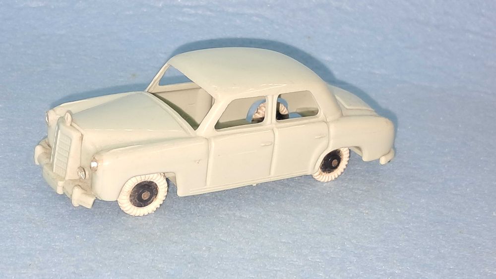 Miniatura Plástico Brinde Detergente Bonux Mercedes 220