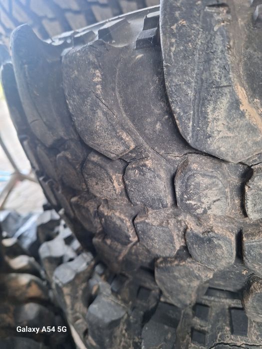 Pneus insa turbo 285/75 r17