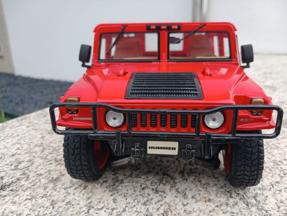 Red Hummer Wagon 4 portas