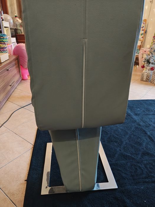 Conjunto de 6 cadeiras de napa cinzentas