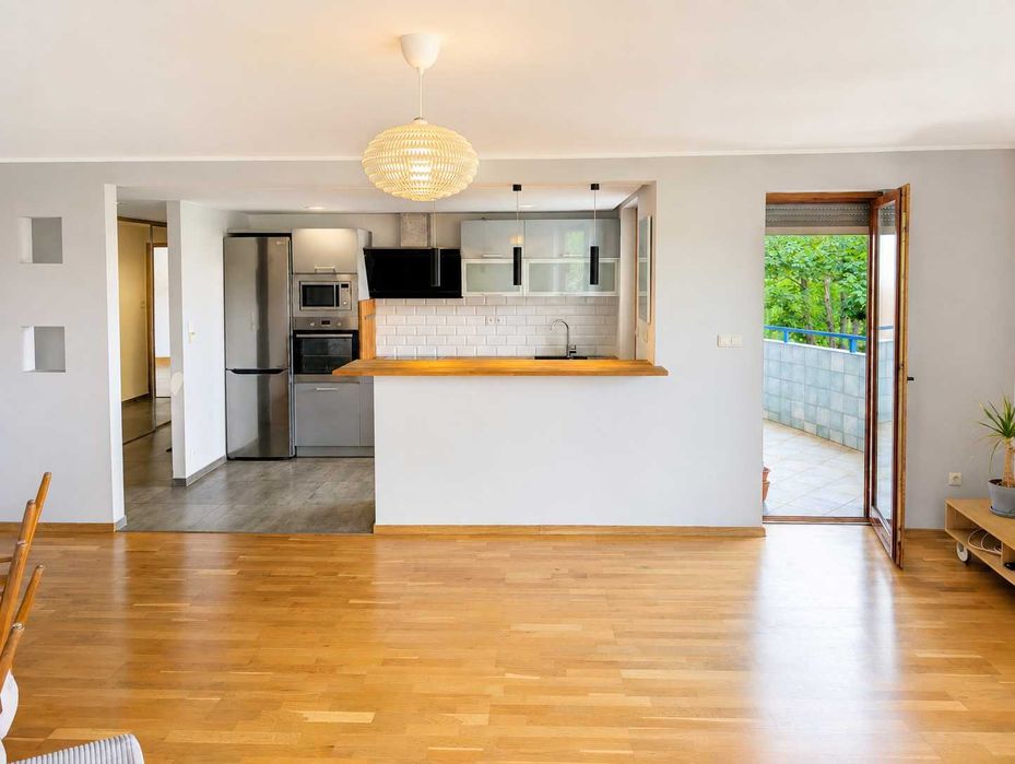 Przestronne 3-pokojowe mieszkanie 85 m² z dwoma miejscami postojowymi – Wrocław, ul. Skarbowców