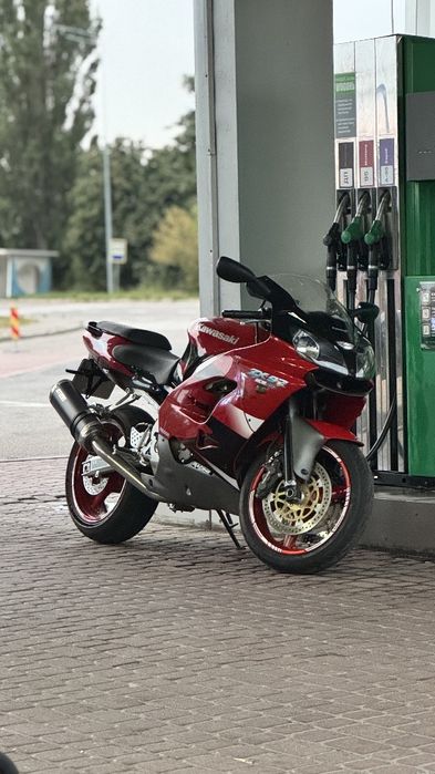 Kawasaki zx 9r /
