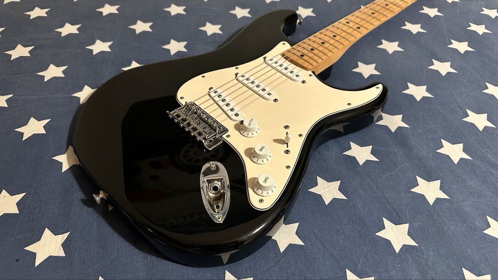 Fender Standard Stratocaster (c/Hardcase)