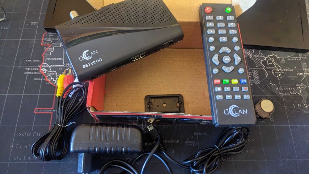 Тюнер супутниковий  uclan b6 ca dvb-s2
