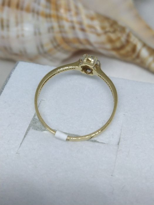 Piękny złoty pierścionek z cyrkoniami, złoto 585, rozmiar 12