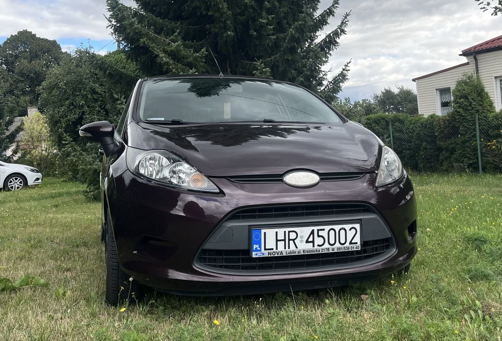 FORD Fiesta 1.25, 82 KM, 2010 rok, polski salon