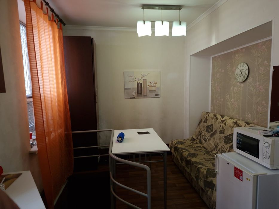 Продам 2 этажный дом , 38 м кв . метро Гагарина