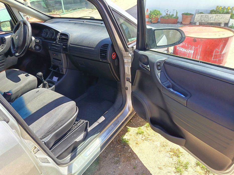 Opel Zafira A motor 2.2  125 CV  avariado