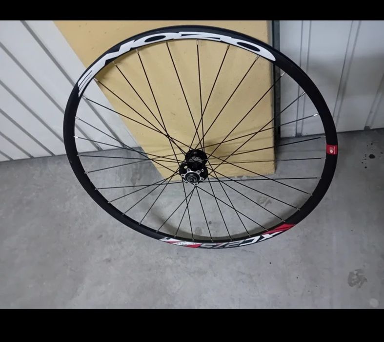 Roda da frente OZONE 27.5 nova