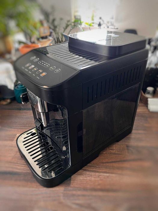DeLonghi Magnifica Evo ECAM290.61.B – mało używany + 2 filtry