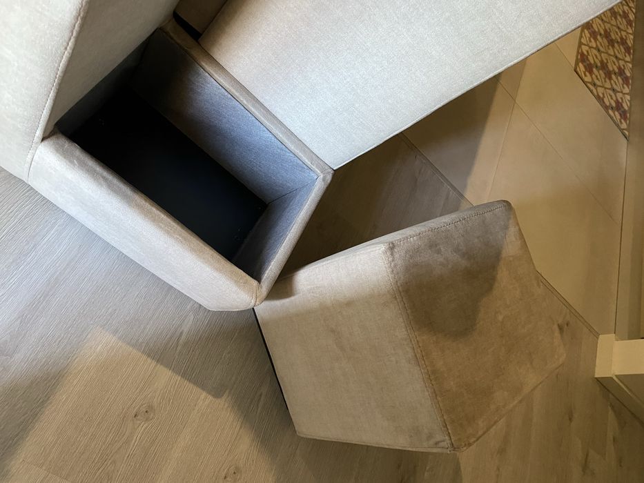 Sofá com chaise longue