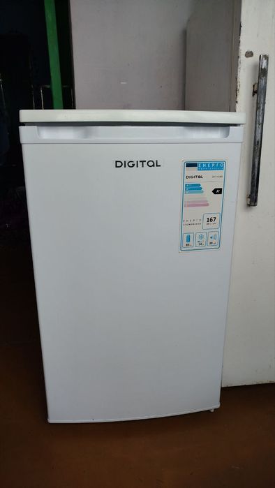 Холодильник          .