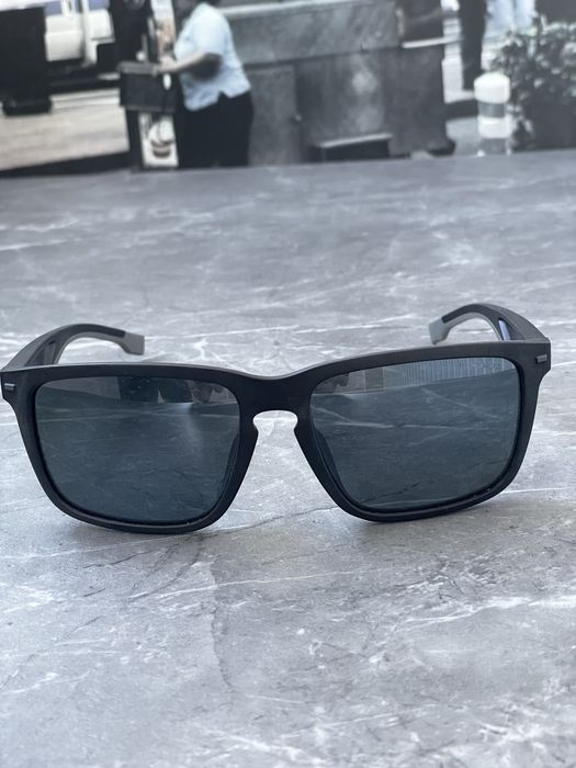 Окуляри від сонця Hugo Boss  (оригінал ) Нові , з футляром