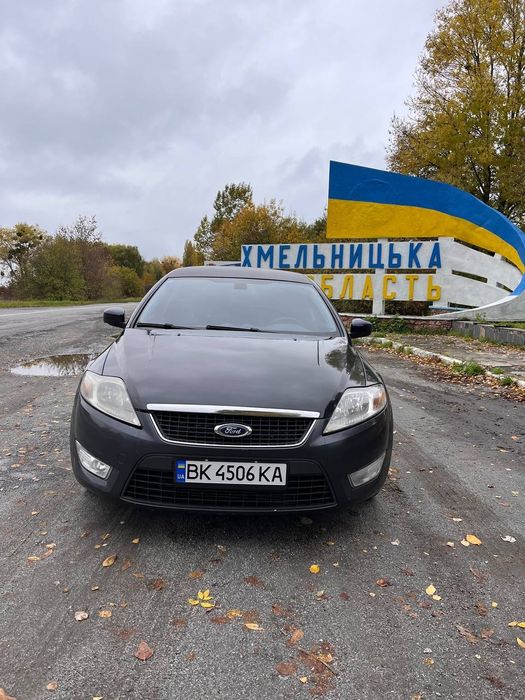 продам або обміняю Форд