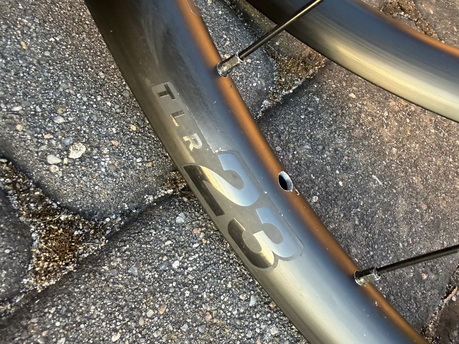 Koła gravel/szosa Bontrager Paradigm 23