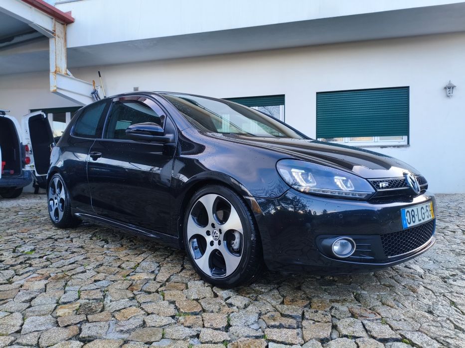 Volkswagen Golf 2.0 TDI Highline DSG – Nacional – Potente e estimado –