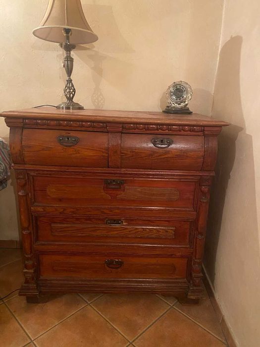 Комод старовинний