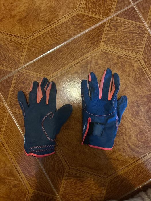 Capacete + luvas equitação