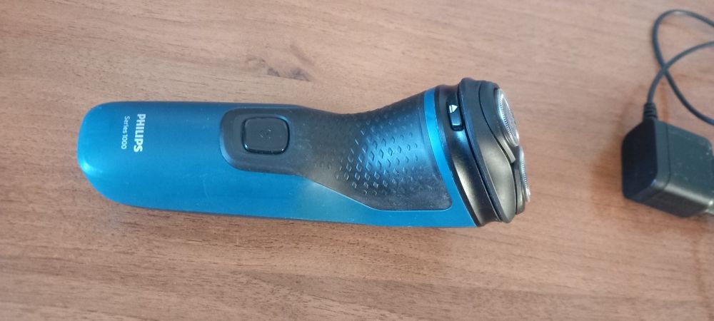 Продам бритву філіпс
